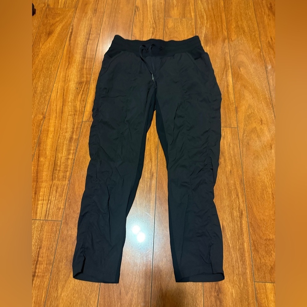 Lululemon athletica women Black Jogger Pants - Comfort Fit